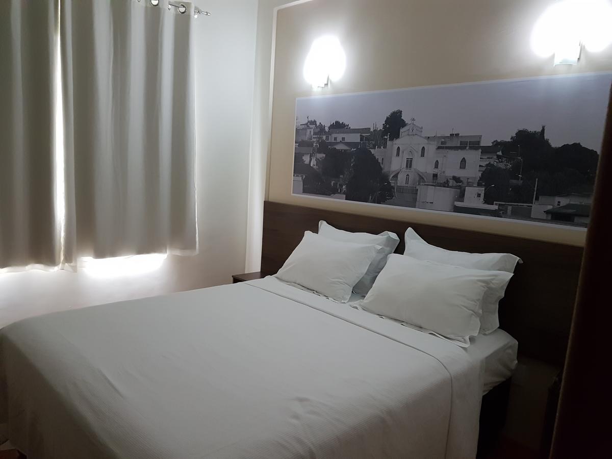 Hotel 494 Oliveira-Mg ภายนอก รูปภาพ